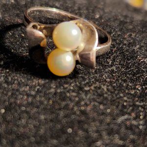 Vintage Sterling Silver 2 Matching Pearls Ring  sz 6-1/2  2.0g  Cute